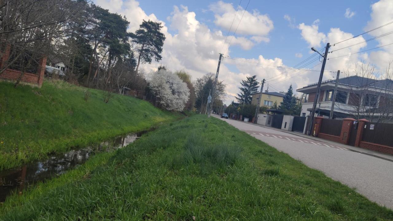 شقة Dom Na Zaciszu وارسو المظهر الخارجي الصورة